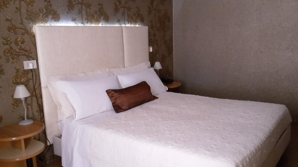 Hotel Riviera มารินา ดิ ราเวนนา ภายนอก รูปภาพ
