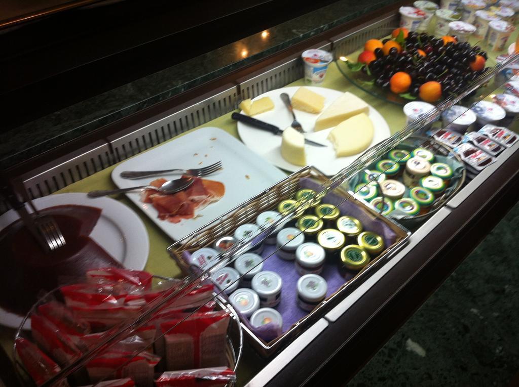 Hotel Riviera มารินา ดิ ราเวนนา ภายนอก รูปภาพ